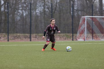 Bild 32 - B-Juniorinnen Walddoerfer - St.Pauli : Ergebnis: 4:1